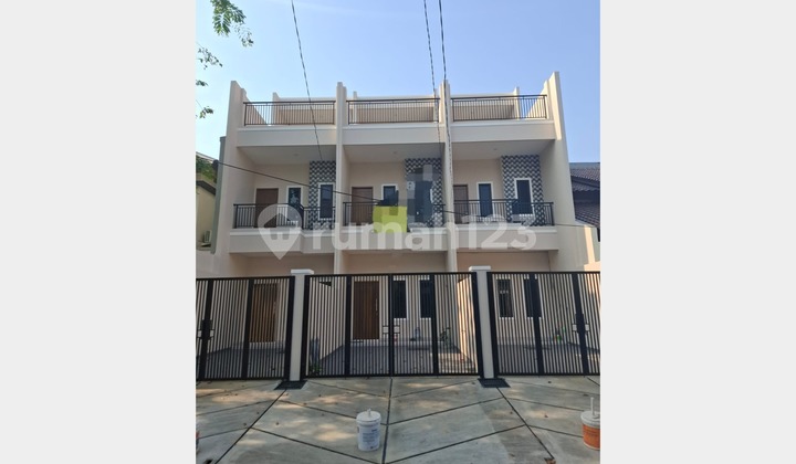 Jual Rumah Bagus 3 lantai di Tanjung Duren Jakarta Barat CR