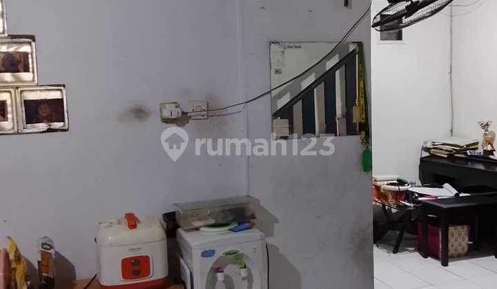 Sewa Rumah 2 lantai di Tomang Grogol Petamburan Jakarta Barat CR 2