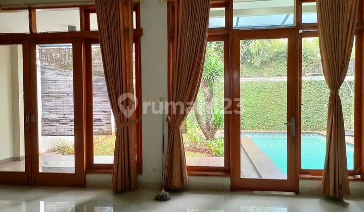 Sewa Rumah Mewah 2 Lantai di Kemang Jakarta Selatan CR 2