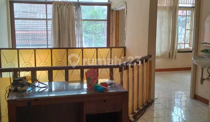 Jual Rumah 3 lantai di Tomang Jakarta Barat CR