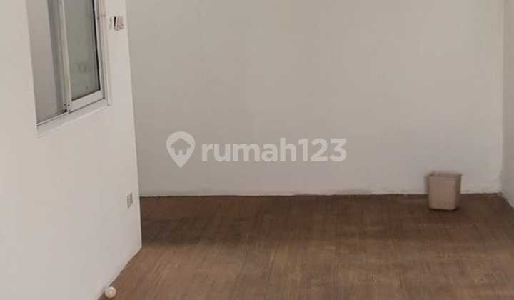 Rent a 2-Story Shop House Facing the Road in Pondok Kelapa, East Jakarta C R 2