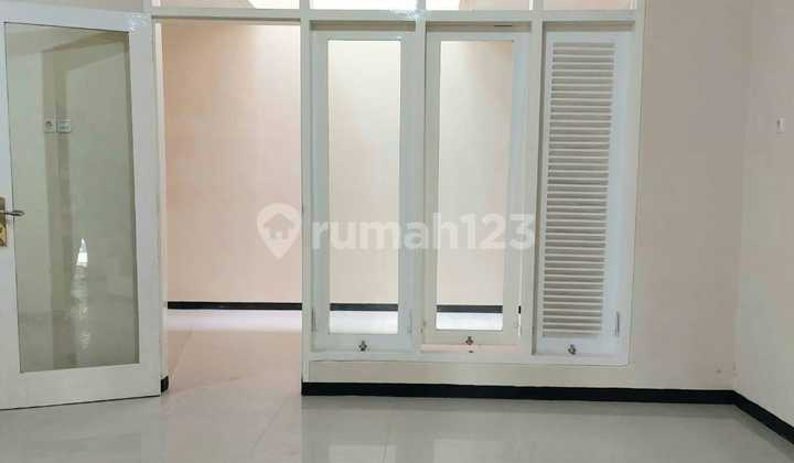 Dijual Rumah Siap Huni SHM @ Rungkut Asri 2