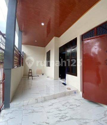 Disewakan Rumah 1,5 Lantai Siap Huni Baru Renovasi Bagus Sekali @ Karang Empat, Kenjeran 2