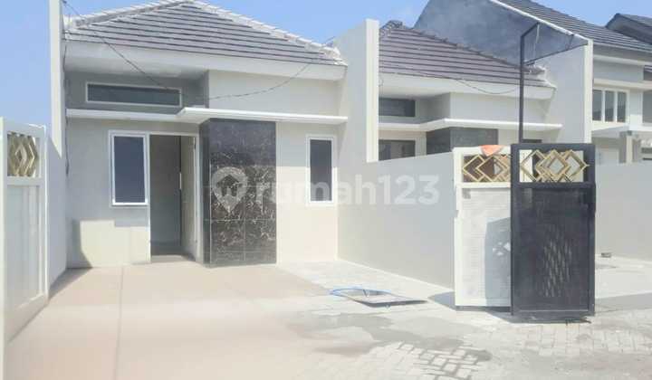 For Sale New Brand New SHM House @ Taman Gunung Anyar, Rungkut 2