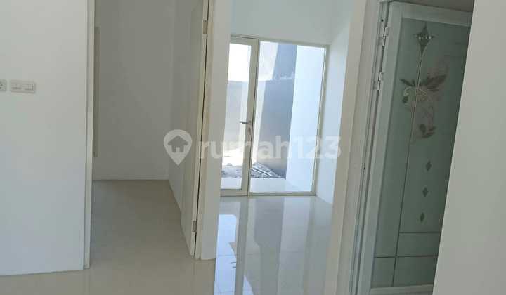 Disewakan/dijual Rumah Baru Gress 2 Lantai Shm @ New Royal, Gunung Anyar, Rungkut 2