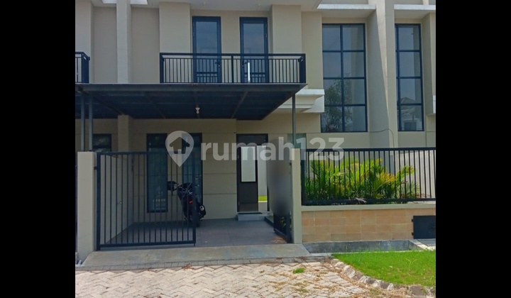 Disewakan Rumah Buuuuaguuss @ Perumahan Redwood, Pondok Tjandra Indah, Sidoarjo Disewakan Rumah Buuuuaguuss @ Perumahan Redwood, Pondok Tjandra Indah, Sidoarjo