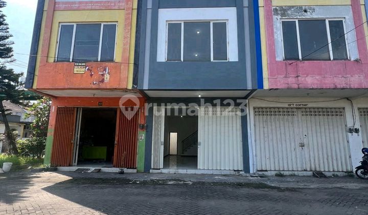 For Sale: Shop House in Commercial Area @ Green Mansion, Tambak Rejo, Pondok Tjandra 1