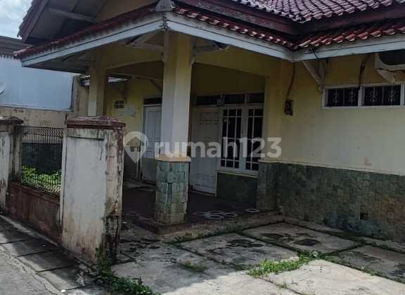 Dijual Rumah Besar Jl H Onan Sukmajaya Depok