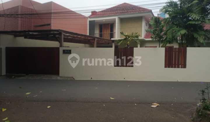 Rumah Mewah Jl Menteng Dalam Jakarta Selatan