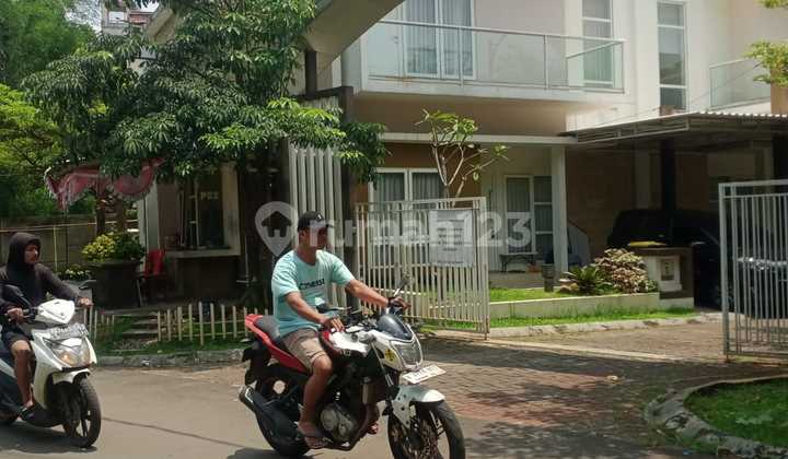 Nice Town House Jl Salim Cirendeu East Ciputat South Tangerang 2