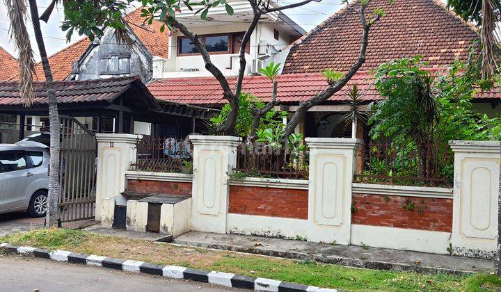 Rumah 2 Lantai di Jalan Barito Surabaya 2