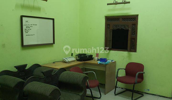 Rumah 2 Lantai di Jalan Barito Surabaya 9