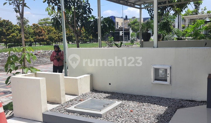 Rumah Bagus 2 Lantai.di Perumahan Grand Royal Regency, Wage, Taman, Sidoarjo,