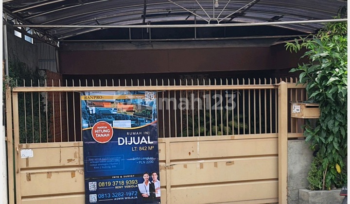 Rumah Melebar Ke Belakang, Nego, Gubeng, Surabaya