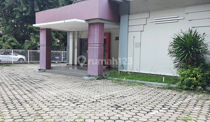 Rumah Pojok Eks Kantor Properti 1