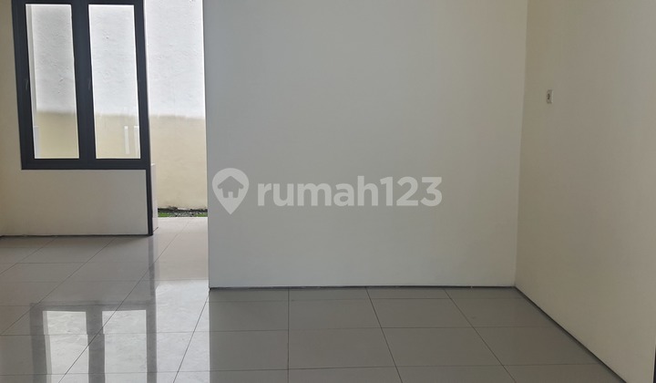 Rumah Bagus. di Grand Royal Regency, Wage, Taman, Sidoarjo