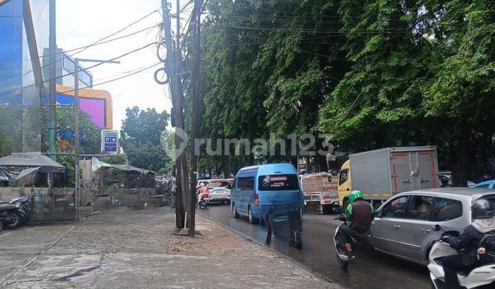 For Sale 4-Story Shop House on Jl. Arteri Pondok Indah, South Jakarta For Sale 4-Story Shop House on Jl. Arteri Pondok Indah, South Jakarta