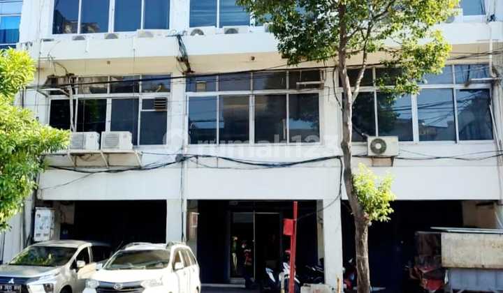 Former Bank Kembang Jepun Shophouse Surabaya 2