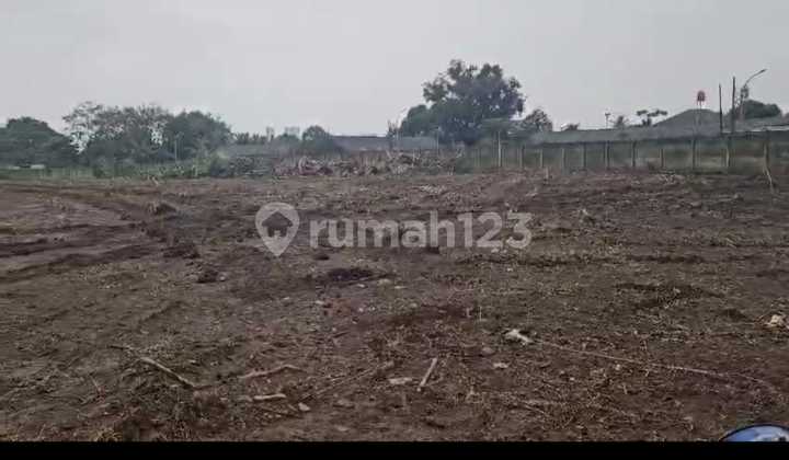 Quick Sale of Land Plot by Kelapa Dua Roadside Quick Sale of Land Plot by Kelapa Dua Roadside