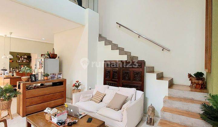 Rumah Cantik Full Renovasi dekat Gandaria City Jaksel