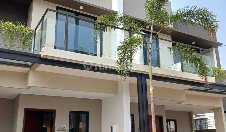 Rumah Baru Townhouse Exlusive Dekat Stasiun Di Bintaro Jakarta Selatan 1