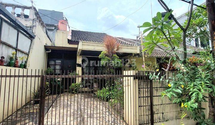 Rumah dengan Lokasi Sangat Strategis di Bintaro Jaya Sektor 2 1