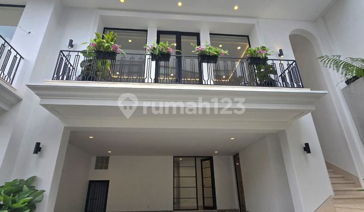 Brand New House di Kebayoran Baru Jak Sel