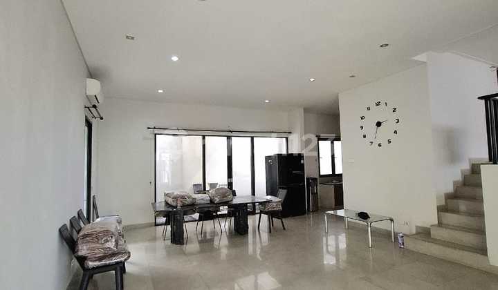 Minimalist Modern Split Level Hook House in Bintaro Sector 1 Area 2