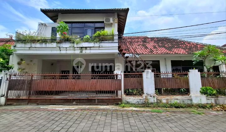 Rumah 2 Lantai Full Furnished Di Kerobokan, Bali 