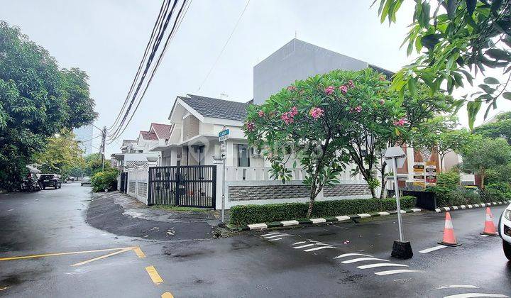 Rumah Hoek Baru Renovasi Di Sektor 9 Bintaro Jaya 1