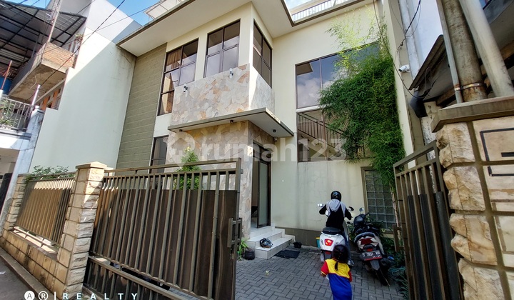 Dijual Kos Aktif Sayap Dipatiukur Sekeloa Coblong Dago Bandung 1