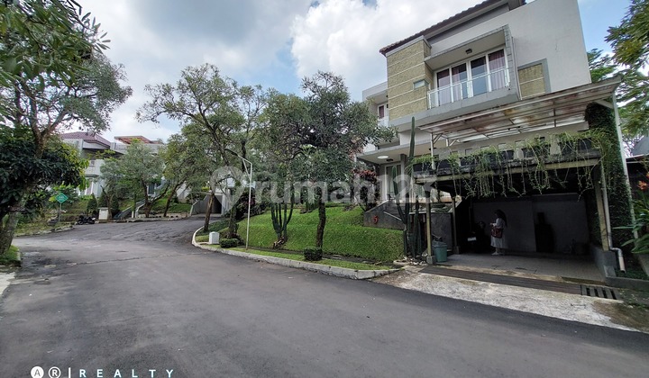 NICE HOUSE IN CIGADUNG BELOW MARKET PRICE Near Dago North Bandung 2