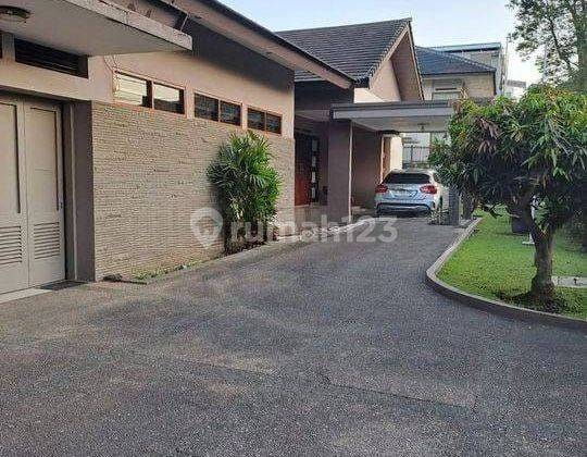 DIJUAL RUMAH MODERN Tubagus Ismail Dago Kota Bandung 1