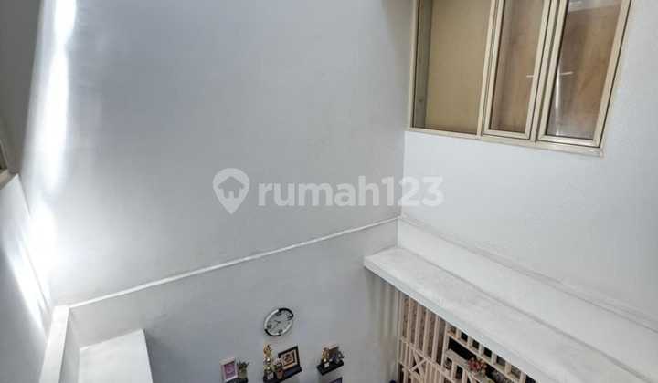 RUMAH MODERN DI CIGADUNG DAGO BANDUNG Hunian yang Mewah dan Nyaman 2