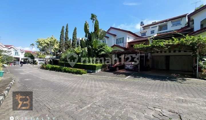 Rumah Impian di Kawasan Elit Sayap Dago Bandung Strategis Harga Nego