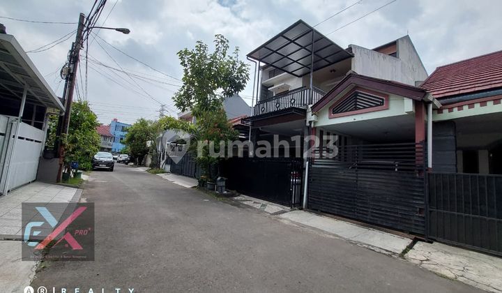 Affordable House in Puri Dago Antapani Bandung, Highly Strategic Location, Negotiable Price. Affordable House in Puri Dago Antapani Bandung, Highly Strategic Location, Negotiable Price.