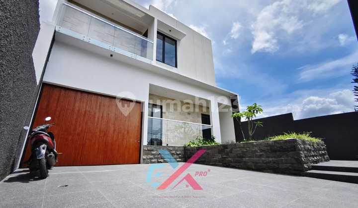 RUMAH BARU SIAP HUNI Di Komplek Setiabudhi Regency Dekat UPI SUKASARI Bandung