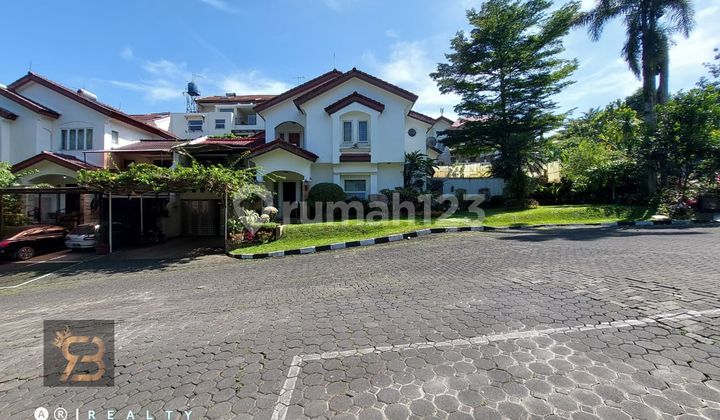 Rumah Impian di Kawasan Elit Sayap Dago Bandung Strategis Harga Nego