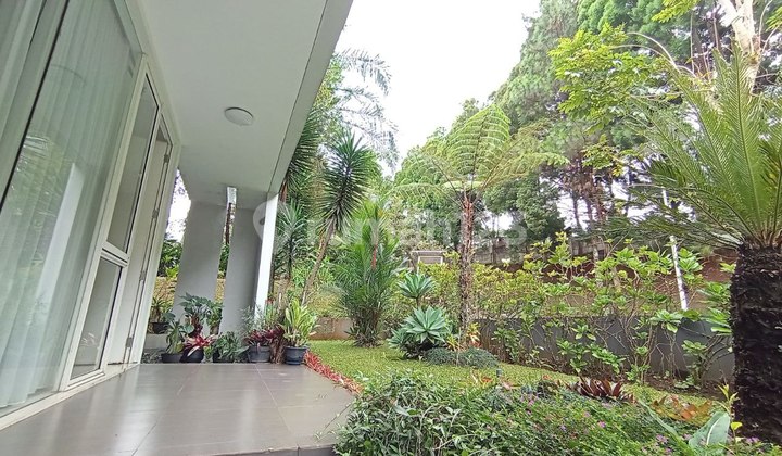 RUMAH MEWAH SAYAP DAGO BANDUNG Dengan Fasilitas Lengkap dan Pemandangan Kota