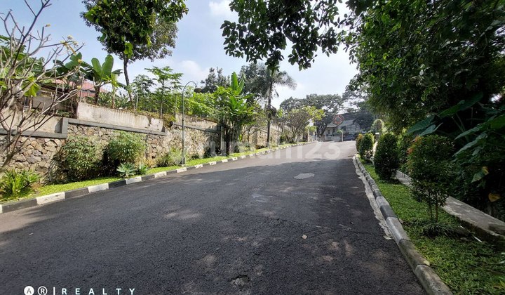 PROPERTY DIJUAL BANDUNG dengan Design Modern di Alamanda Tubagus Ismail Dago Coblong 2