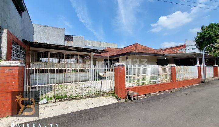 HOUSE MATERIAL FOR BOARDING HOUSE IN GEGERKALONG Strategic Location Near Setiabudi Street Bandung 1