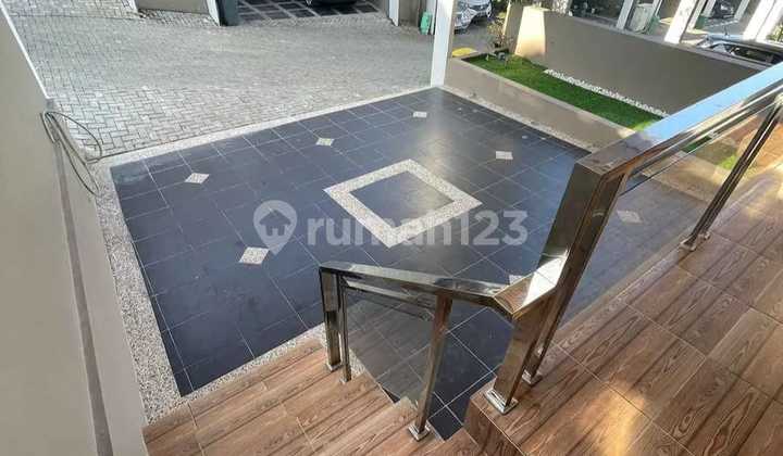 House in Bali Garden City View Bandung Luxury Residence with City View 2