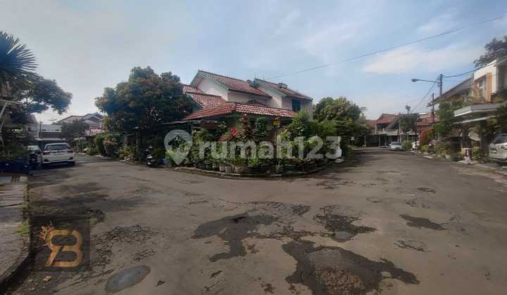 Cheap Corner House in Arcamanik Near Antapani Bandung Strategic Location Price Negotiable Cheap Corner House in Arcamanik Near Antapani Bandung Strategic Location Price Negotiable