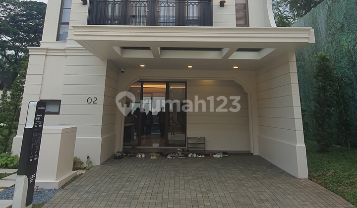 Allegra Casa De Lago Lippo Cikarang, Sultan American Style Lake View House, Elegant and Majestic at an Affordable Price Allegra Casa De Lago Lippo Cikarang, Sultan American Style Lake View House, Elegant and Majestic at an Affordable Price