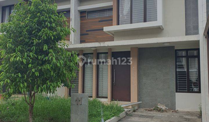 Dijual Rumah Cosmo Estate Lippo Cikarang,siap Huni - Kolam Renang Dalam Cluster 1