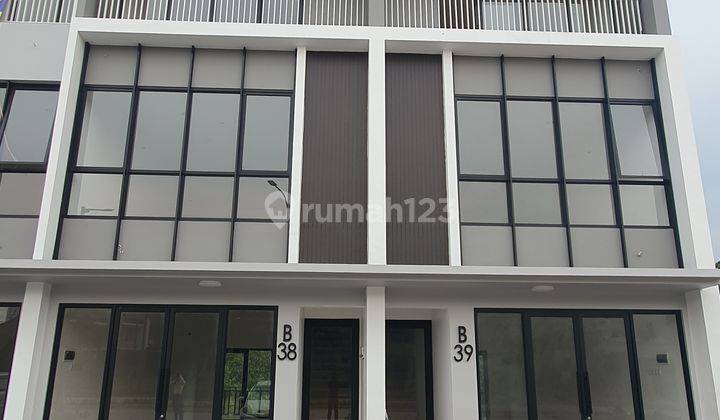 Ruko Baru 3 Lantai Hive Mataram di Pusat Bisnis Lippo Cikarang - Investasi Tepat  1