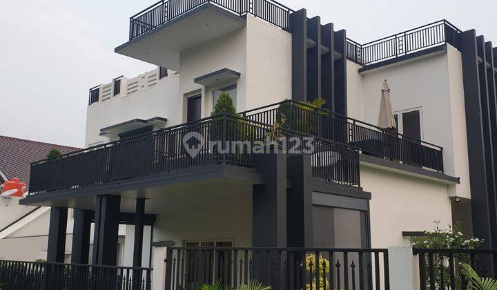 Rumah Mewah Posisi Hook View Danau Sentul City 2