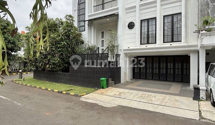 Rumah American Clasic Siap Huni Dalam Komplek di Bintaro