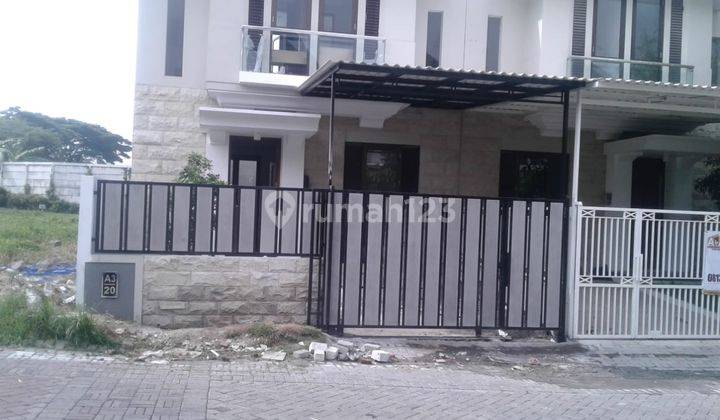 Rumah Full Furnished di Cluster Taman Puspa Citraland Surabaya 1