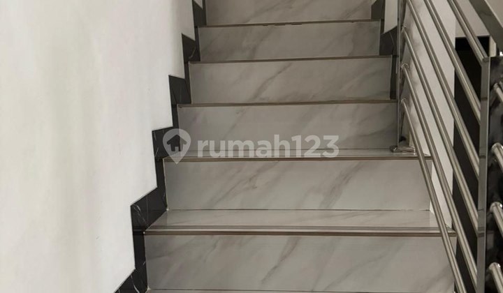 Rumah Dalam Cluster Ternama di Kebagusan Jakarta Selatan 2
